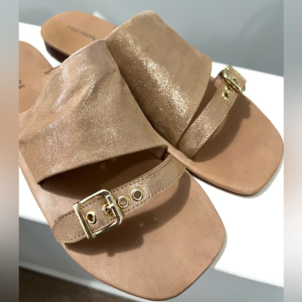 🌻🆕FREE PEOPLE MILA MINIMAL FLAT SANDAL-ROSE GOLD COLOR-SIZE 8.5 - Picture 13 of 17